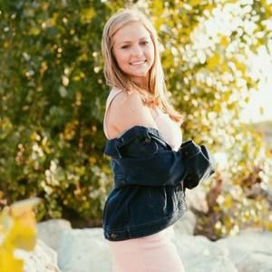 Meet your Posher, Abigail